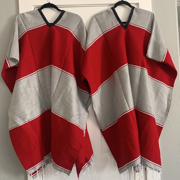 NEW Tampa Bay Buccaneers Poncho - 2 pack NFL Football Red, Black & Gray One size - Picture 5 of 5